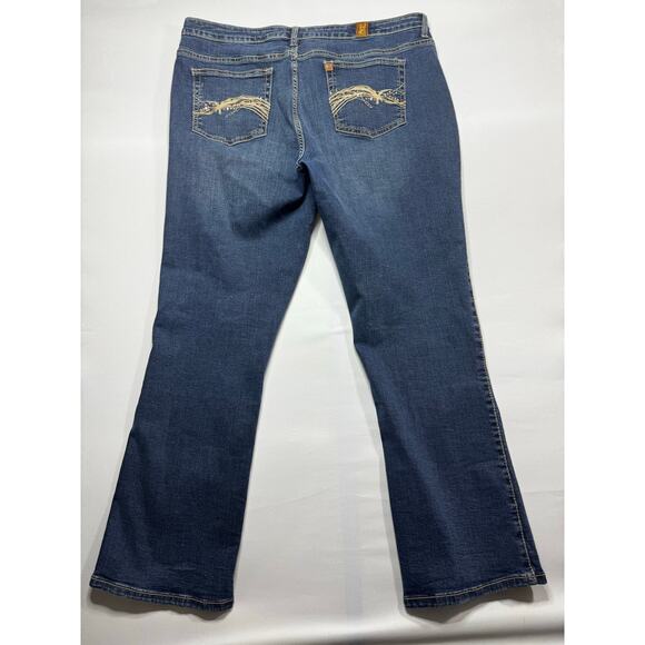 Aura by Wrangler Women's Straight Leg Blue Denim Jeans - Size 18 Short (40x31) - Picture 2 of 4